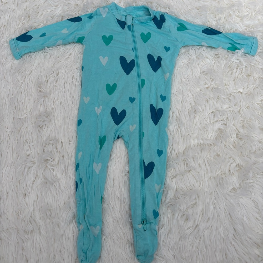Kyte Baby Zippered Footie in Robin Hearts
